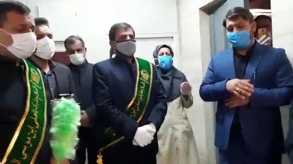 توزیع غذای متبرک حرم امام رضا (ع) در بیمارستان مطهری فولادشهر توزیع غذای متبرک حرم امام رضا (ع) در بیمارستان مطهری فولادشهر
