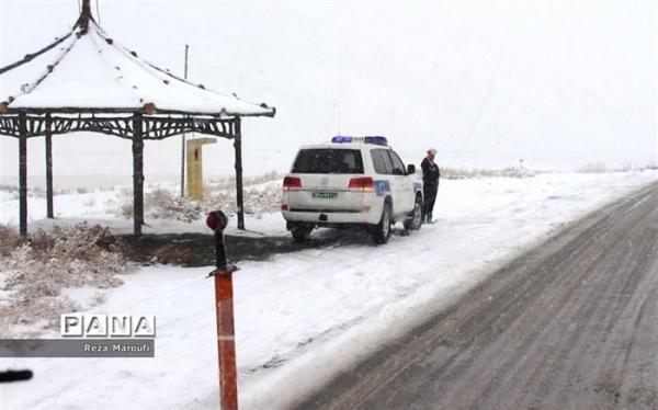 بارش برف و باران در جاده چالوس و آزادراه قزوین- رشت بارش برف و باران در جاده چالوس و آزادراه قزوین- رشت