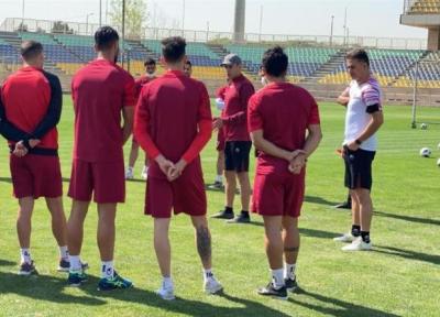 صحبت های گل محمدی با بازیکنان پرسپولیس درباره سفر به عربستان، بازیکنان ملاقات مقابل سپاهان ریکاوری کردند