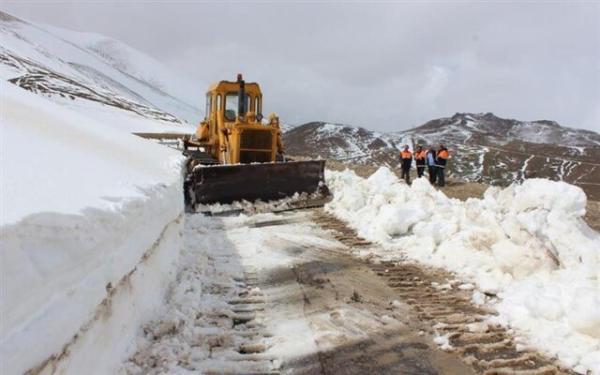 برف روبی 18000 کیلومتر از راەهای کردستان